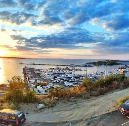 Villa Victoria - A Luxury Appartment With Icredible Seaview Sozopol Bagian luar foto