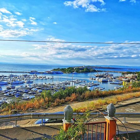 Villa Victoria - A Luxury Appartment With Icredible Seaview Sozopol Bagian luar foto