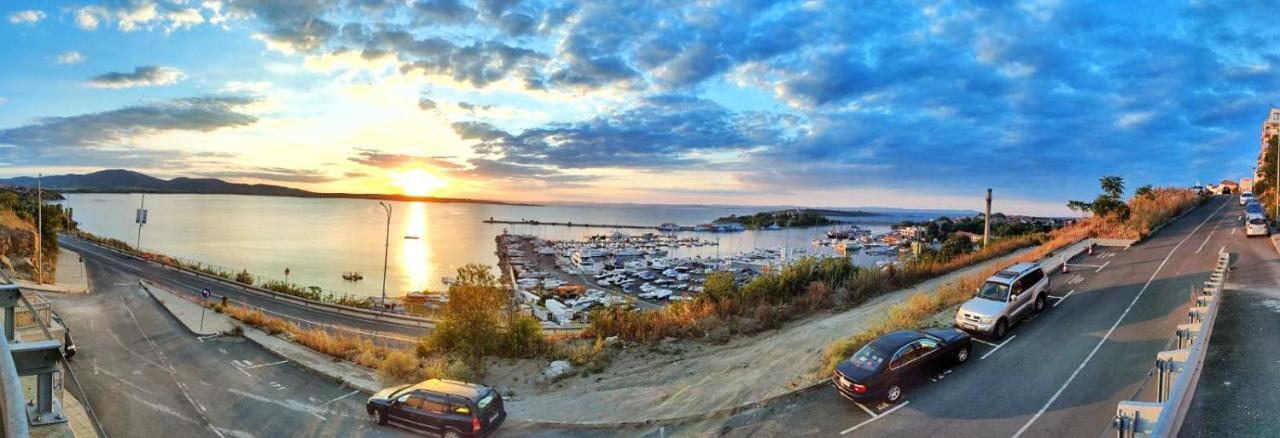 Villa Victoria - A Luxury Appartment With Icredible Seaview Sozopol Bagian luar foto